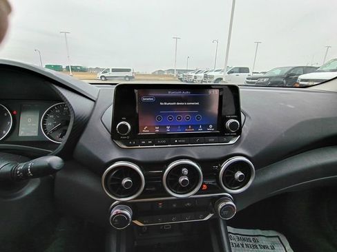 Used 2025 Nissan Sentra S image 11