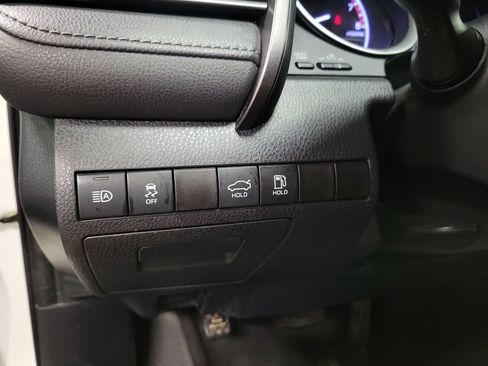 Used 2021 Toyota Camry LE FWD image 25