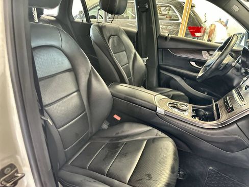 Used 2018 Mercedes-Benz GLC 300 4MATIC image 28