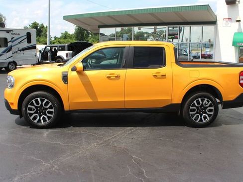 Used 2023 Ford Maverick Lariat w/ Lariat Luxury Package image 3