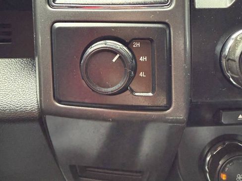 Used 2018 Ford F150 XLT w/ Equipment Group 302A Luxury image 21