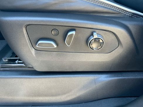 Used 2025 GMC Sierra 1500 AT4X image 12