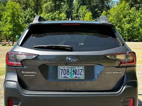 Used 2020 Subaru Outback Limited AWD/4WD image 6