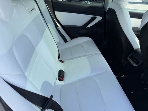 Used 2019 Tesla Model 3 RWD image 10