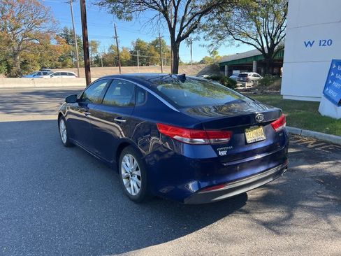 Used 2018 Kia Optima EX image 8