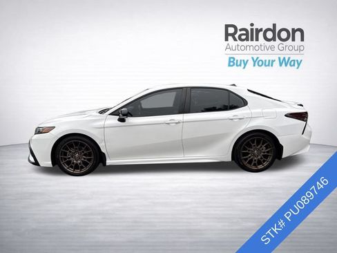 Used 2023 Toyota Camry SE FWD image 4