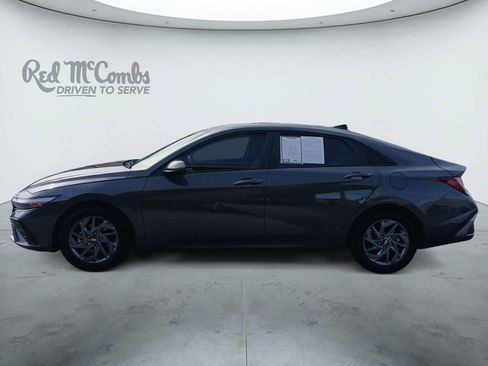 Used 2024 Hyundai Elantra SEL FWD image 2