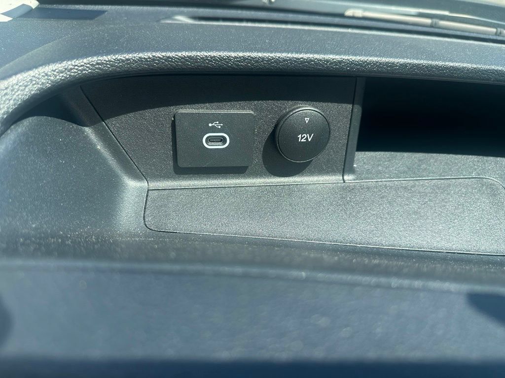 Used 2024 Ford Transit 350 XLT RWD image 18