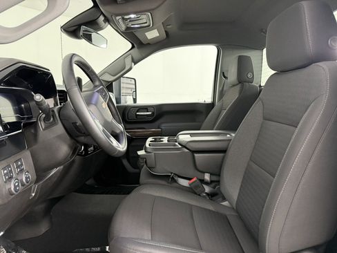 Used 2024 Chevrolet Silverado 2500 LT w/ Convenience Package image 13