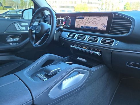 Certified 2025 Mercedes-Benz GLE 580 4MATIC image 18