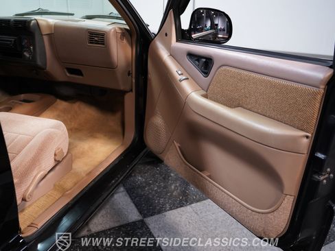 Used 1994 Chevrolet S10 Pickup 2WD Regular Cab image 38