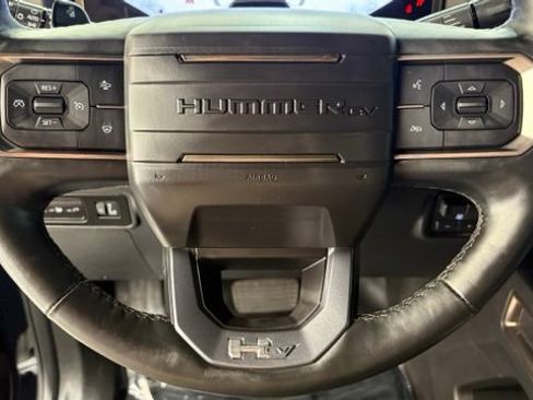 Used 2025 GMC Hummer EV 3X AWD/4WD image 36