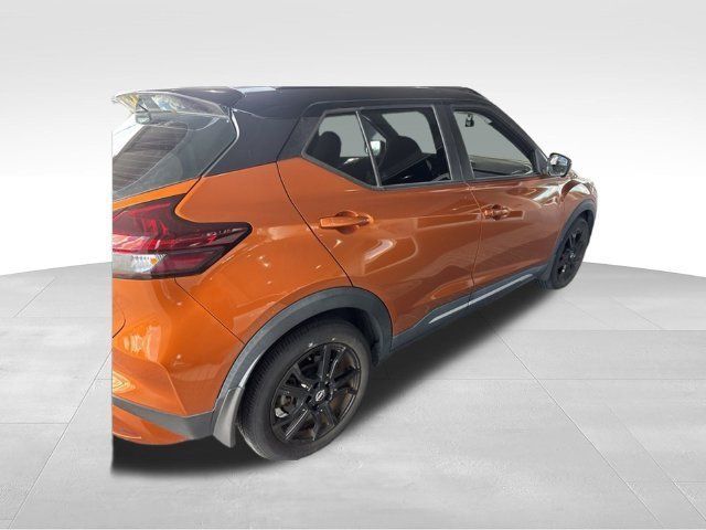 Used 2023 Nissan Kicks SR FWD image 2