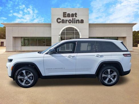 New 2026 Jeep Grand Cherokee Limited w/ Luxury Tech Group II RWD image 6