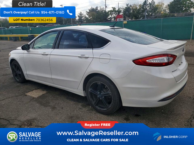 Used 2016 Ford Fusion SE FWD image 3