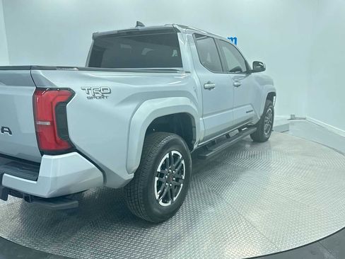Used 2024 Toyota Tacoma TRD Sport image 8