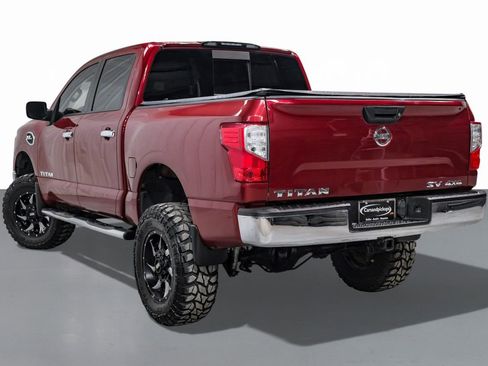 Used 2017 Nissan Titan SV image 8