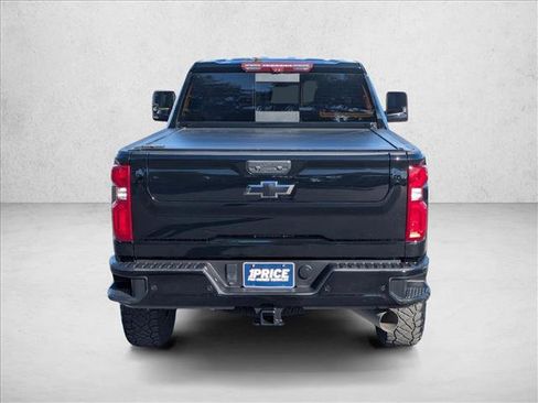 Used 2022 Chevrolet Silverado 2500 LTZ w/ LTZ Plus Package AWD/4WD image 6