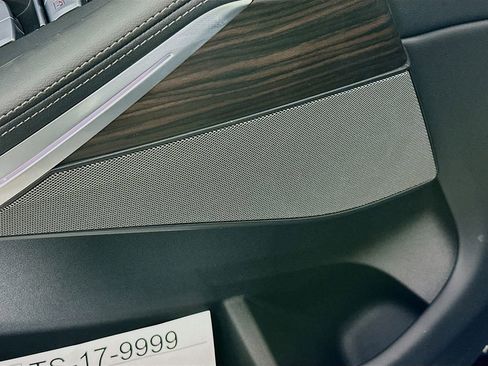 Used 2025 BMW X7 xDrive40i w/ Premium Package image 23