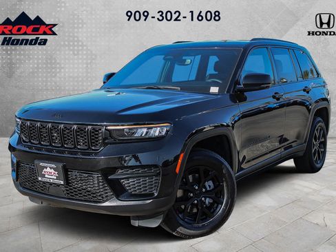 Used 2024 Jeep Grand Cherokee Altitude image 1