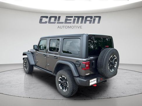 Used 2025 Jeep Wrangler Unlimited Rubicon AWD/4WD image 3