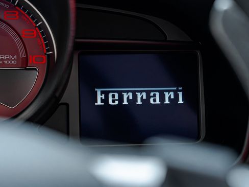 Used 2022 Ferrari F8 Tributo RWD image 63