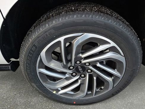 New 2026 Lincoln Navigator L Reserve AWD/4WD image 8