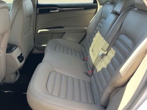 Used 2019 Ford Fusion SEL FWD image 37
