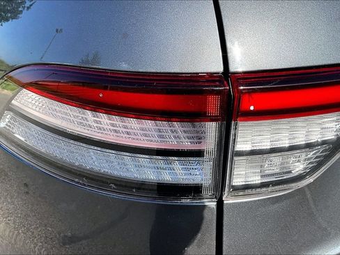 Used 2021 Lincoln Aviator Reserve w/ Equipment Group 210A AWD/4WD image 33