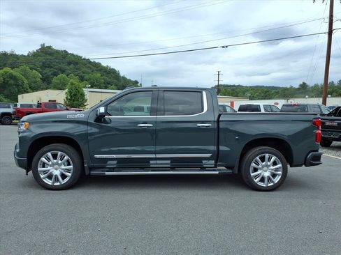 Certified 2026 Chevrolet Silverado 1500 High Country w/ High Country Premium Package AWD/4WD image 2