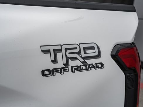 New 2025 Toyota Tacoma TRD Off-Road image 18