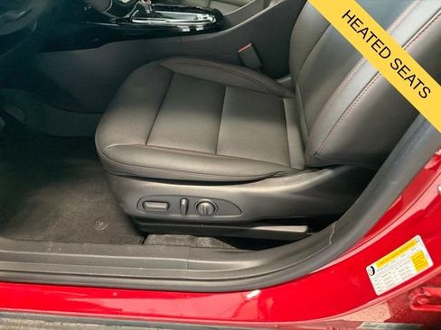 New 2026 Chevrolet Trax RS w/ Sunroof Package FWD image 7