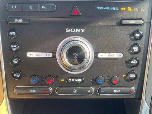 Used 2019 Ford Explorer Limited w/ Ford Safe & Smart Package image 15