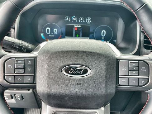 Used 2023 Ford Expedition Limited image 17