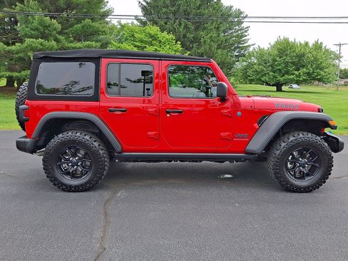 Used 2024 Jeep Wrangler Unlimited AWD/4WD image 7