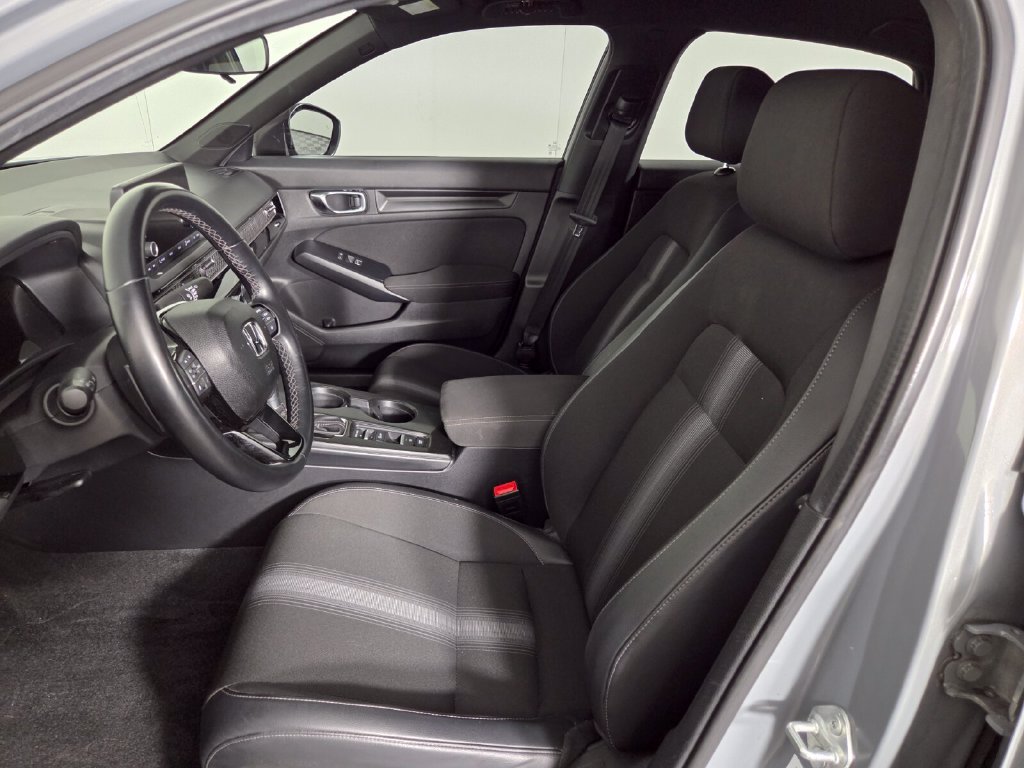Used 2025 Honda Civic Sport image 8