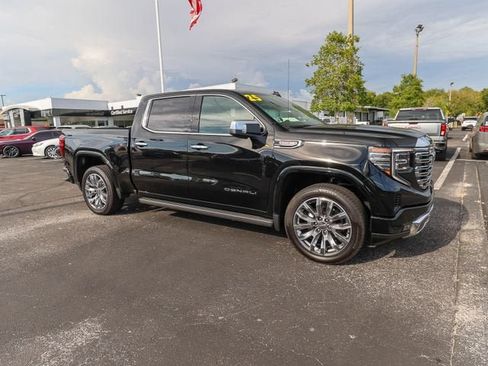 Used 2025 GMC Sierra 1500 Denali w/ Denali Reserve Package AWD/4WD image 12