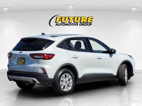 Used 2025 Ford Escape Active image 4