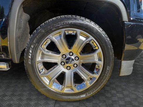 Used 2017 GMC Sierra 1500 Denali w/ Denali Ultimate Package image 9