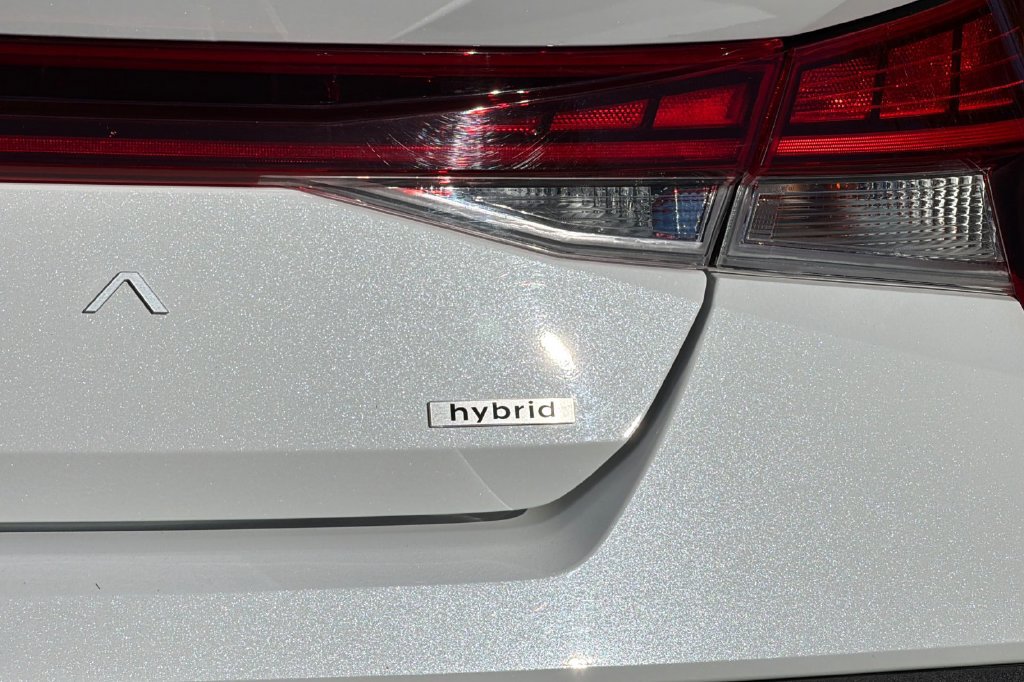 Certified 2025 Hyundai Elantra SEL w/ Cargo Package FWD image 27