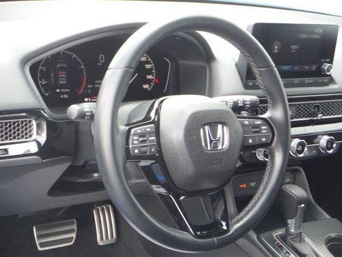Used 2024 Honda Civic Sport image 10