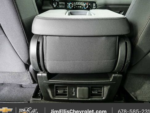 Certified 2025 Chevrolet Silverado 1500 LT AWD/4WD image 18