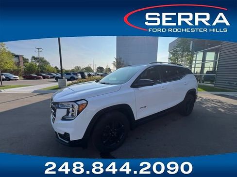 Used 2022 GMC Terrain AT4 AWD/4WD image 1
