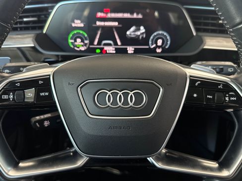 Used 2021 Audi e-tron Premium w/ Convenience Plus Package AWD/4WD image 10