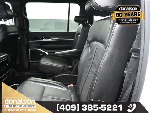 Used 2022 Jeep Wagoneer Series II w/ Flexible Seating Group image 11