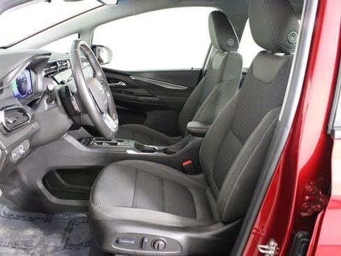 Used 2023 Chevrolet Bolt LT image 10