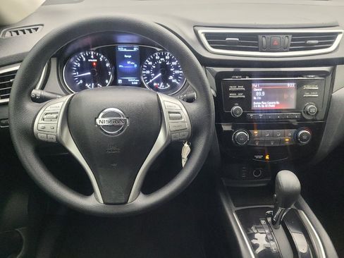 Used 2016 Nissan Rogue S FWD image 22