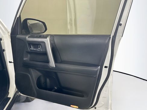 Used 2021 Toyota 4Runner SR5 image 30