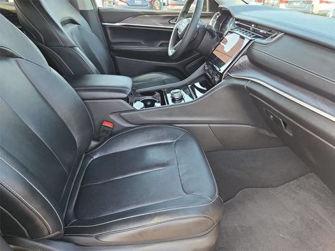 Used 2023 Jeep Grand Cherokee Limited RWD image 19