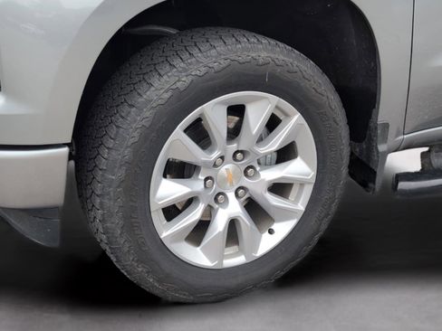 Used 2025 Chevrolet Silverado 1500 Custom w/ LPO, Dark Essentials Package image 11